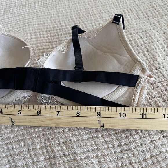 Victoria’s Secret VERY SEXY Lace Swarovski Crystal Bra Size 32B Push Up Beige - Picture 12 of 12